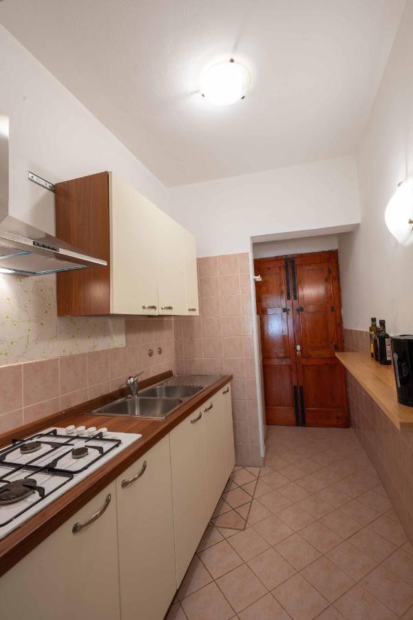 B&B Palazzo La Traja 갈리아노델카포 외부 사진