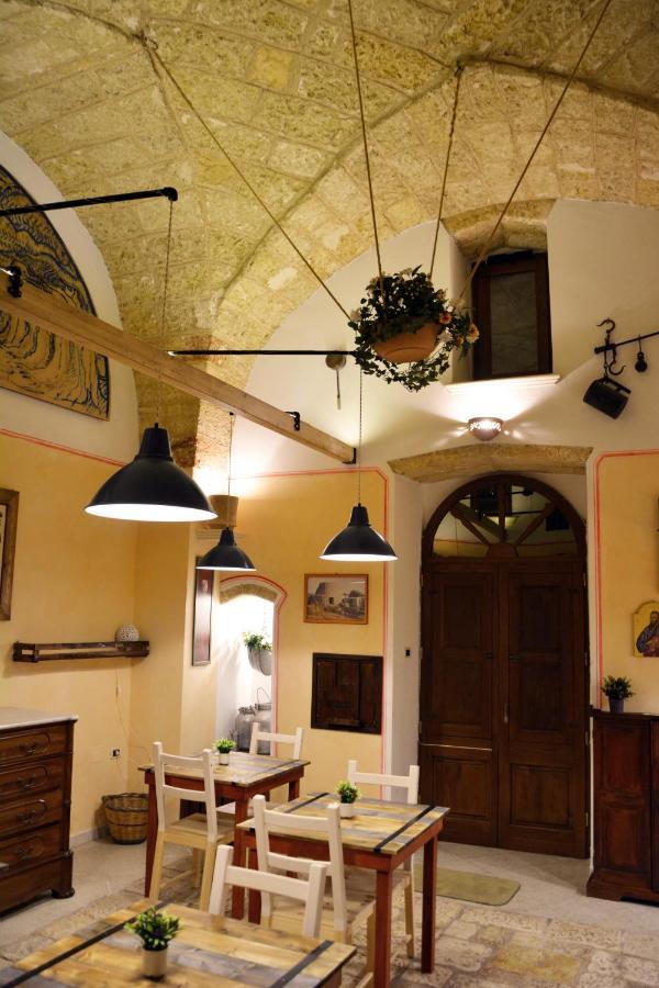B&B Palazzo La Traja 갈리아노델카포 외부 사진